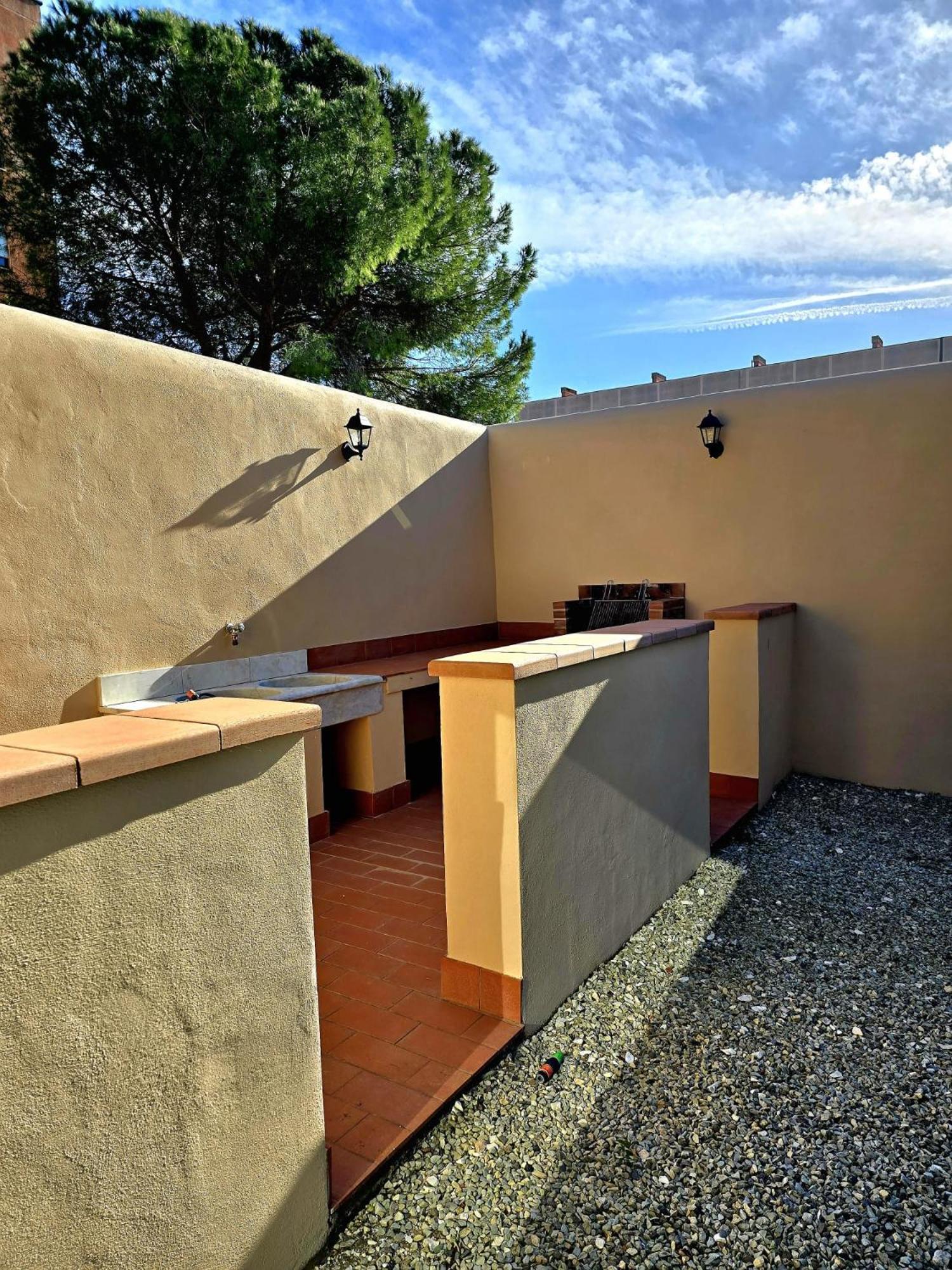 La Villa Apartments Tinaia - Excellent For Sardegna & Corsica - 6-8 Beds - Private Parking Included With Camera Ливорно Экстерьер фото